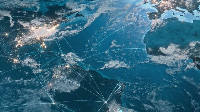 Expanding Global Connection Lines – Global Business, Financial Network, Flight Routes The Role of Next-Generation Mobile Cell Towers in Revolutionizing Communications
